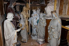 Statues mises en coffre